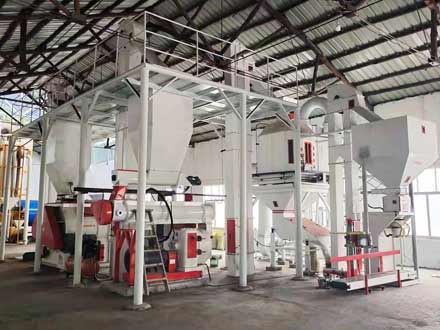 Complete set SZLH420 distillers' grains pellet production line in Hubei Province, China