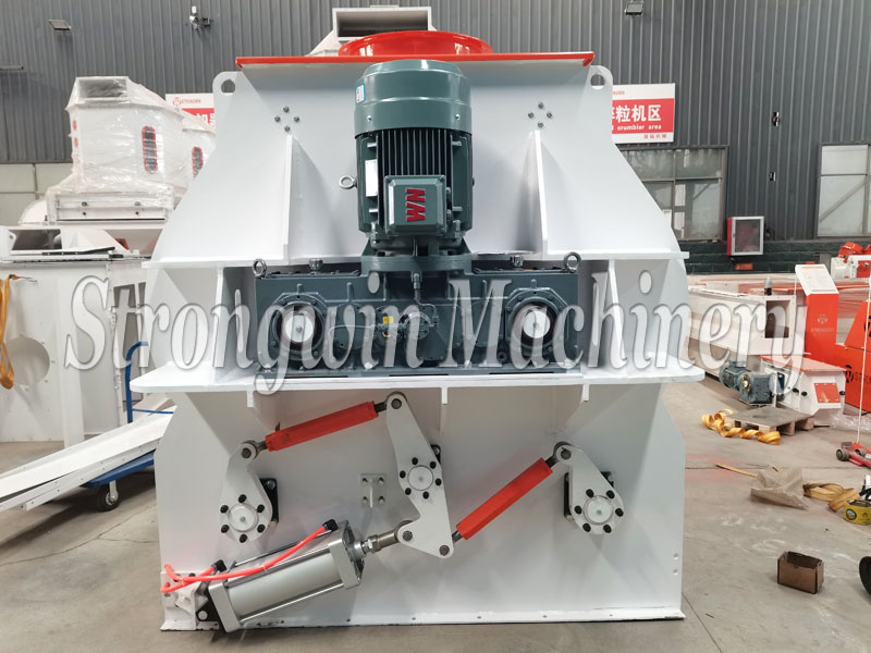 poultry feed mixing machine