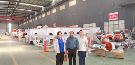 Customer from Bangladesh visits our factory for feed pellet equipments