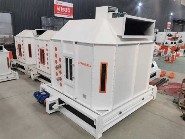 Counter flow feed pellet cooler machine packing