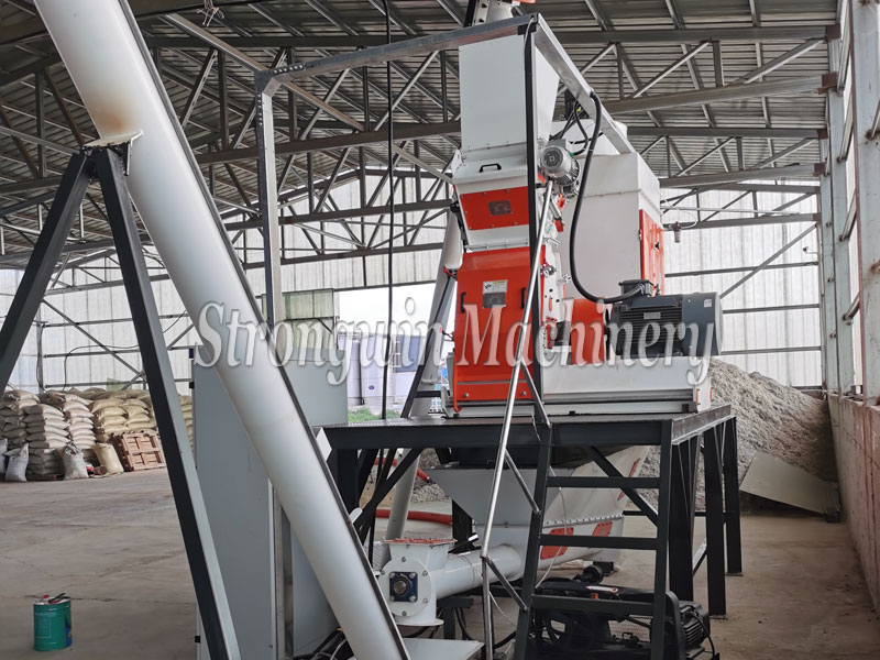 Installation and commissioning of corn crushing system for customers in Zhangjiakou