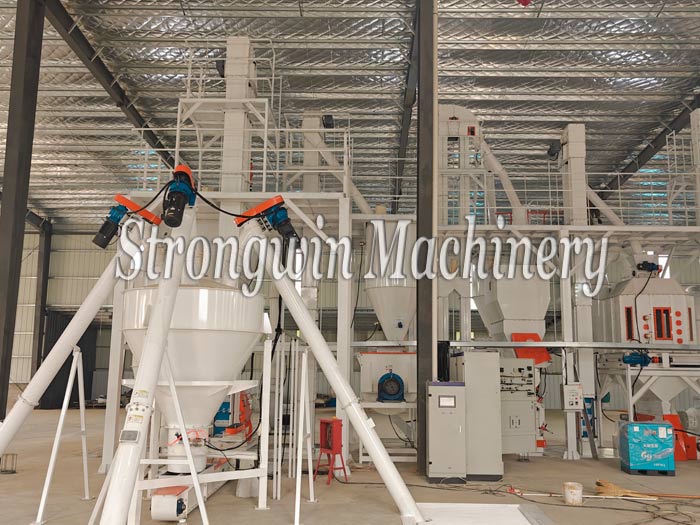 SZLH350 fish feed pellet production line in Hubei Province, China