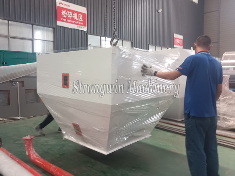 SZLH250 feed production unit machines packing and shipping to Qinhai, Chiia