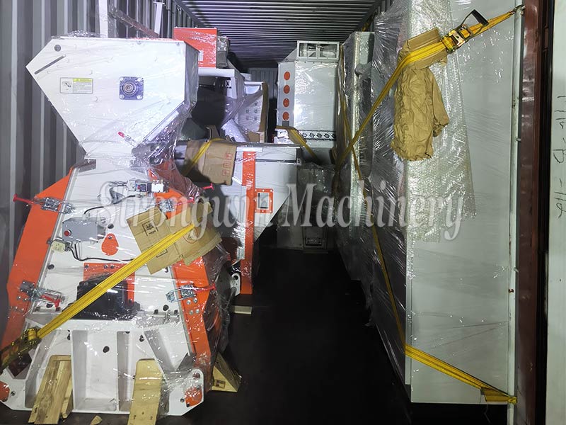 1TPH Floating Fish Feed Manufacturing Machine packing and shipping to Burkina Faso