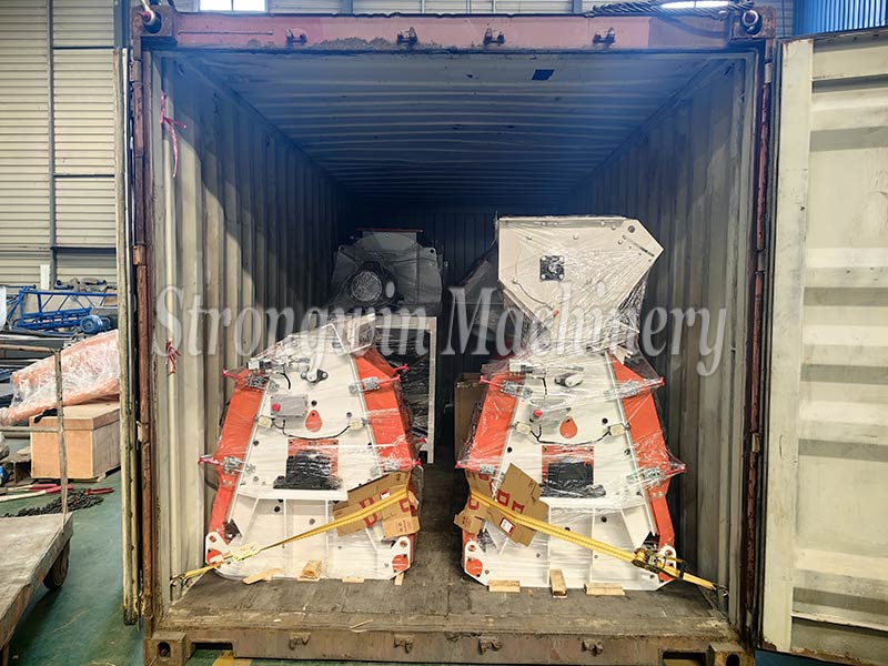 Animal Feed Crushing and Mixing Manufacturing Machines packing and shipping to Chile