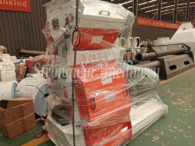 55kw Animal Feed Powder Production System Machine packing and shipping to Ecuador