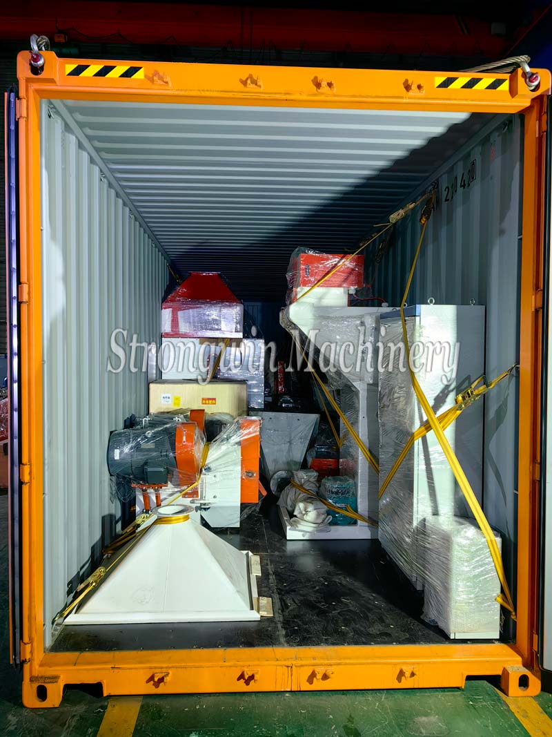 SZLH250 Poultry Feed Pellet Manufacturing Machine Plant packing and shipping to Bolivia