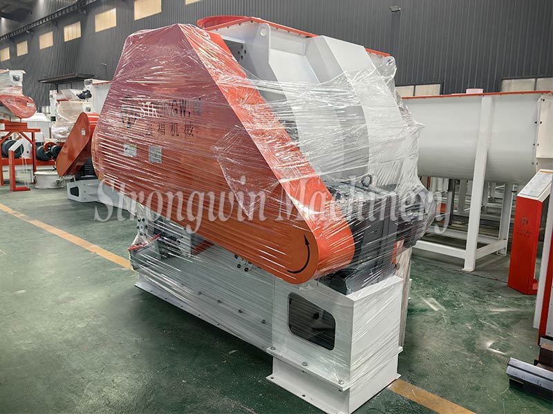 Chicken Feed Mixing Machines packing and shipping to Hubei Province, China