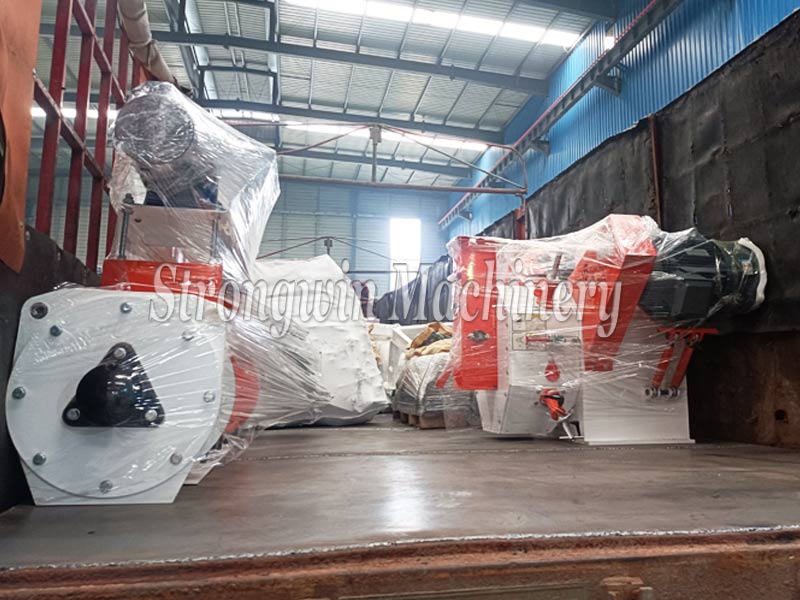 SZLH250 Feed Pellet Mill Machine packing and shipping to Senegal